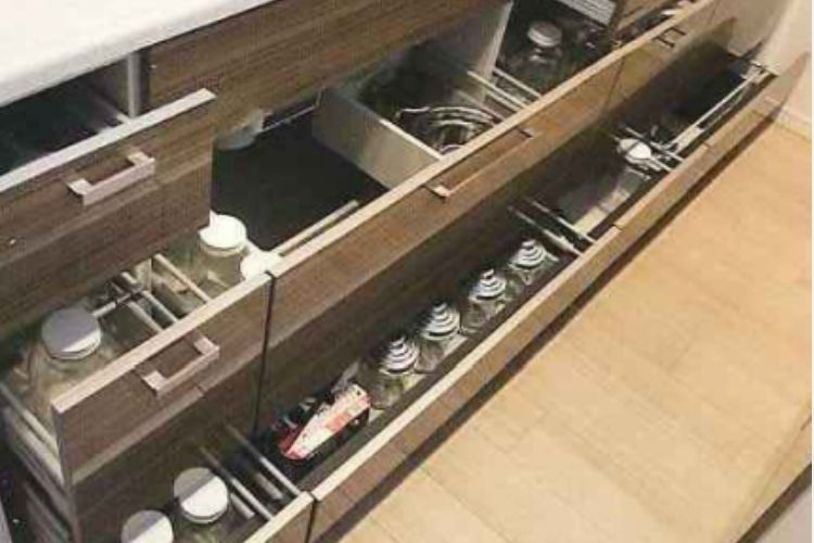シティテラスおおたかの森ステーションコートのスライド式収納